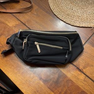 black fanny pack